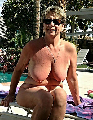free pics of older women big bowels