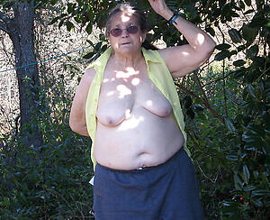 hot wet elder bbw pussy  stripping