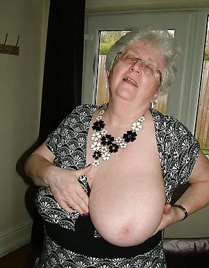 hot big-busted granny bush-leaguer pics