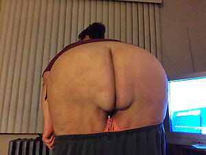 granny chubby ass love posing nude