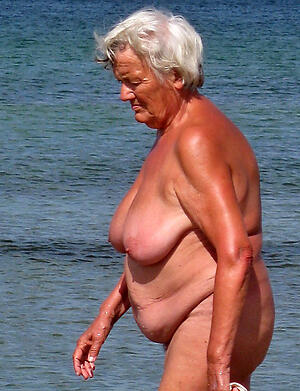 nude granny fain�ant amateur floozy