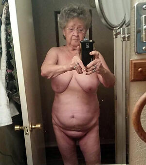 piping hot selfshot undressed pics