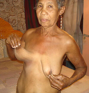 sexy nude black grannies