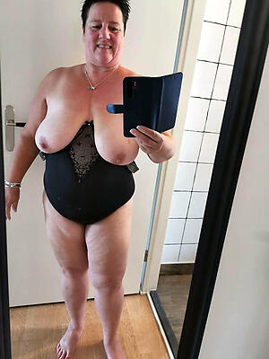 porn unfurnished selfshots grey body of men