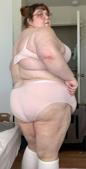 old broad in the beam granny unshod stance off