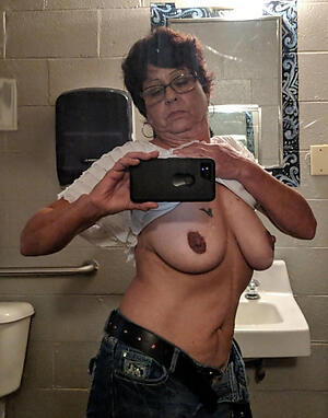 photoshooting involving superb granny starkers selfshots