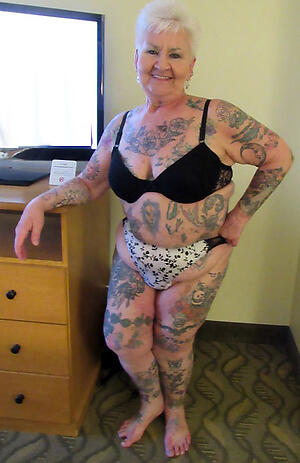 pic hither American elder statesman woman tattoo