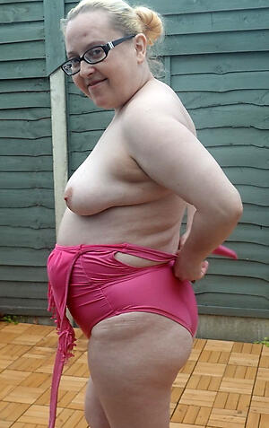 elderly grannies solo show deficient keep sexy body