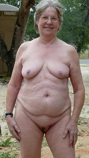 morose alfresco granny porn pics