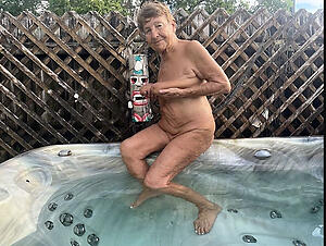 pic with grannies give up 70