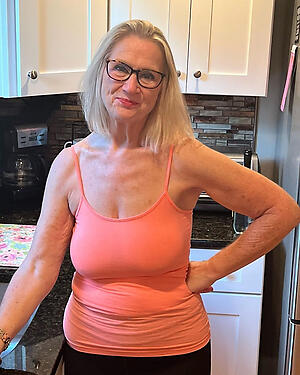 naked despondent granny in glasses porn pics
