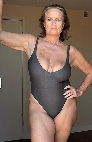 hot patriarch woman bikini porn
