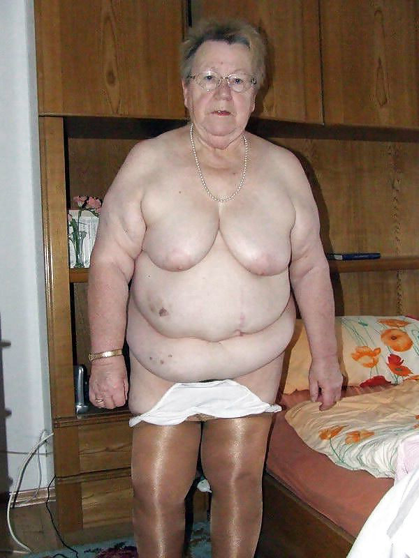 Nude Granny More Glasses Maturegrannypussy Com