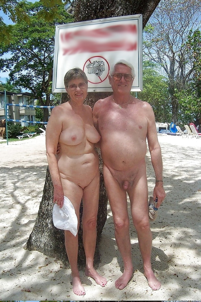 Older Couple Love Posing Leafless Maturegrannypussy Com