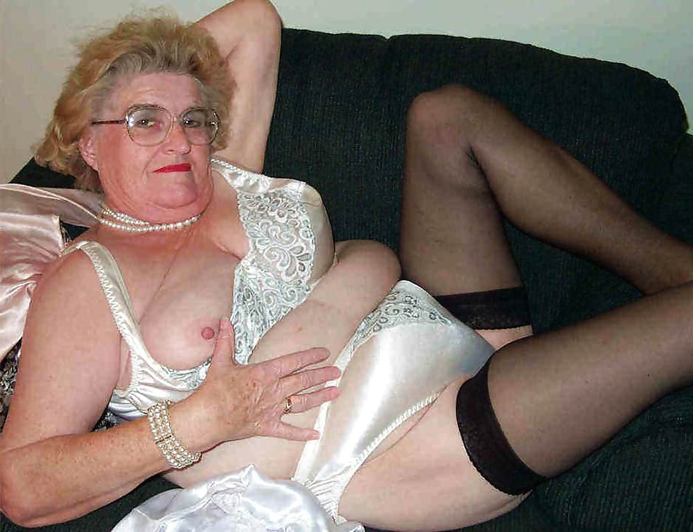 Hot Horny Matriarch Porn Pics MatureGrannyPussy