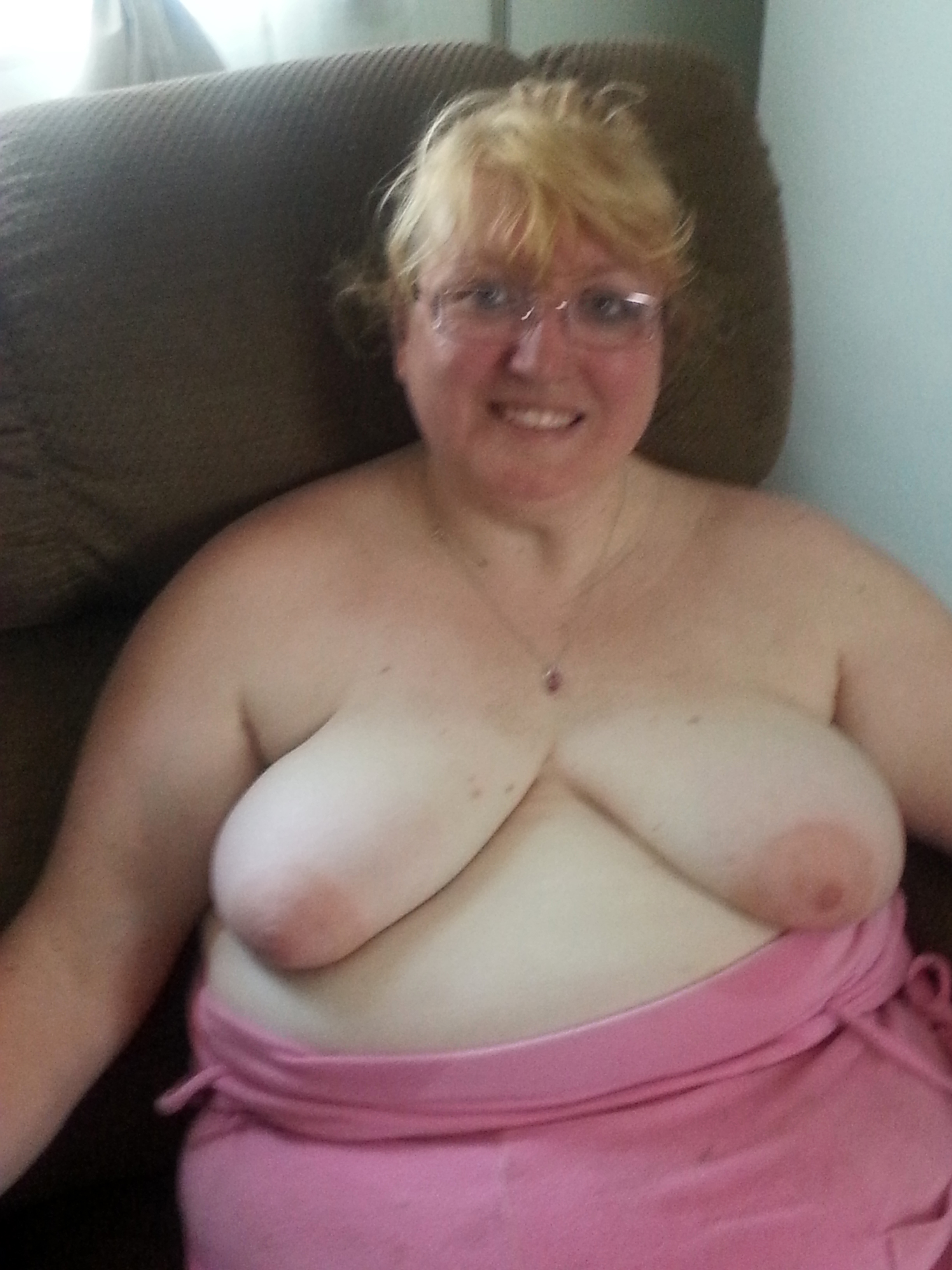 fat naked old granny porn photo